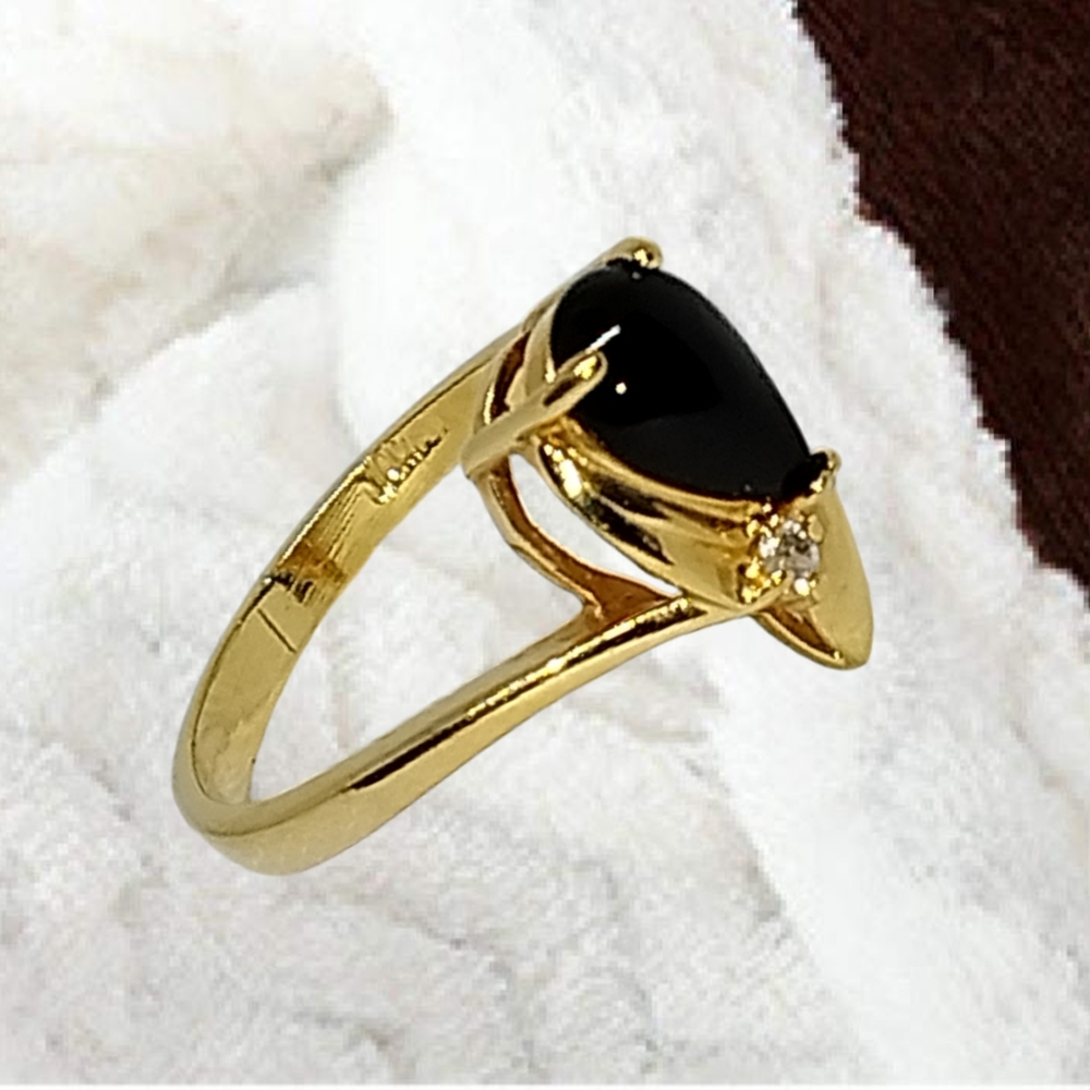 SOLID 14K Yellow Gold Ring with Onyx & Diamond Gemstones - Picture 2 of 7